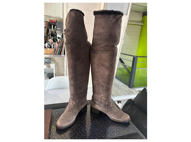 Céline Braune hohe Wildlederstiefel mit Pelzfutter - Ansicht 5