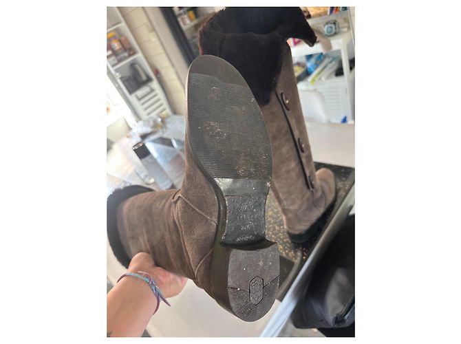 Céline Braune hohe Wildlederstiefel mit Pelzfutter - Ansicht 8