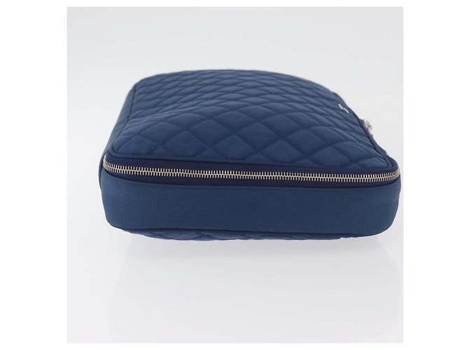 Capa para Laptop Chanel em Nylon Acolchoado Azul - vista 3