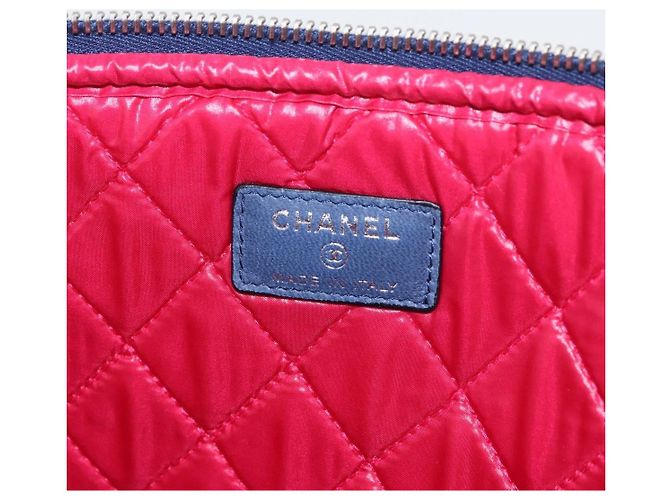 Capa para Laptop Chanel em Nylon Acolchoado Azul - vista 6