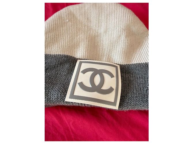 Berretto Chanel bicolore in lana Beige Grigio - vista 2