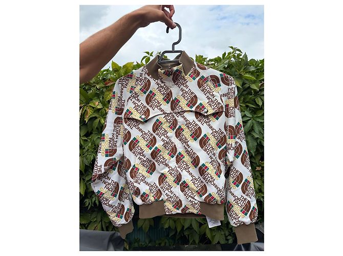 Giacca The North Face x Gucci Monogram Marrone Bianco Rosso Verde Giallo - vista 2