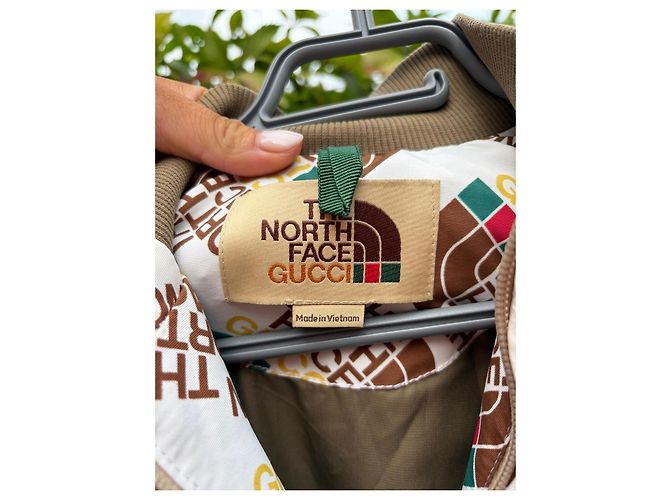 Giacca The North Face x Gucci Monogram Marrone Bianco Rosso Verde Giallo - vista 4