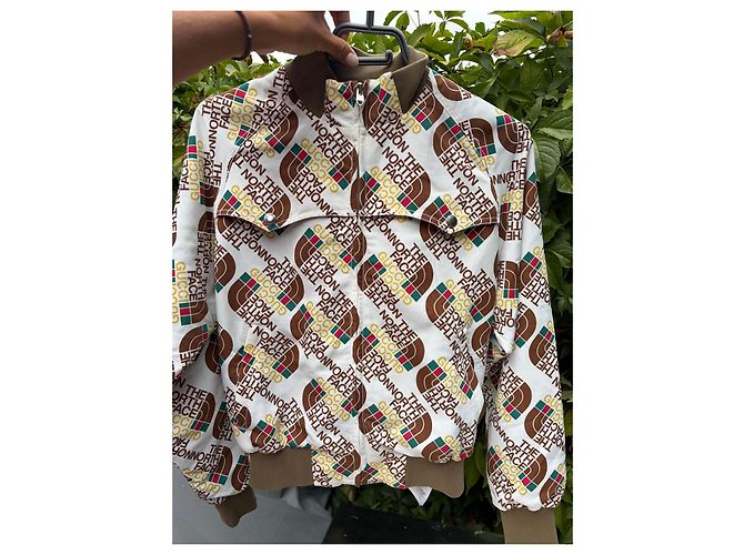 Giacca The North Face x Gucci Monogram Marrone Bianco Rosso Verde Giallo - vista 9