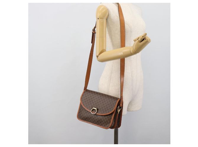 Céline CELINE Macadam Shoulder Bag PVC Leather Brown Gold - vista 24