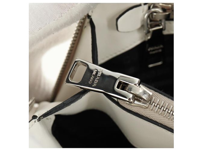 PRADA Hand Bag Leather 2way White Silver - vista 28