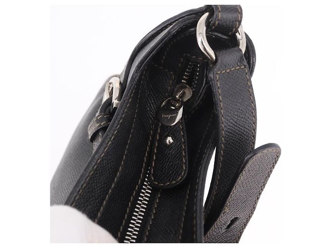 Salvatore Ferragamo Gancini Shoulder Bag Leather Black Silver - vista 21