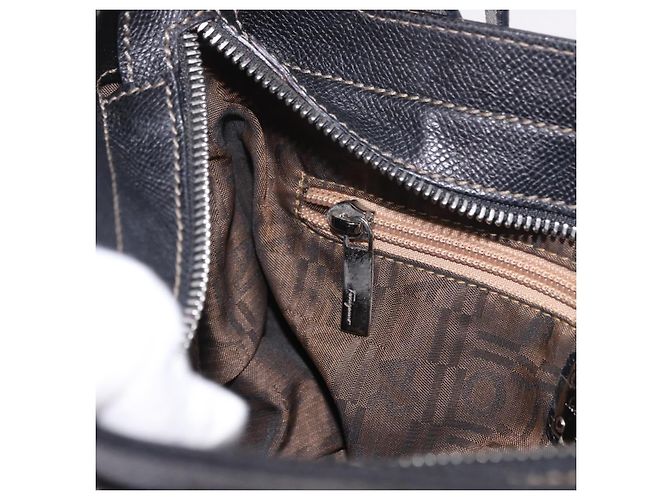 Salvatore Ferragamo Gancini Shoulder Bag Leather Black Silver - vista 25