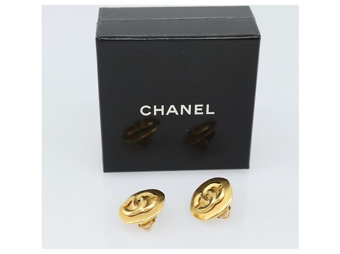 CHANEL Earring Metal Gold Tone CC - vista 12
