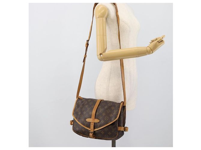 LOUIS VUITTON Monogram Saumur 30 Shoulder Bag M42256 LV - vista 26