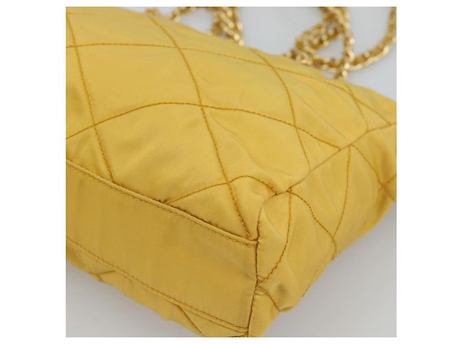 PRADA Chain Shoulder Bag Nylon Yellow Gold - vista 16