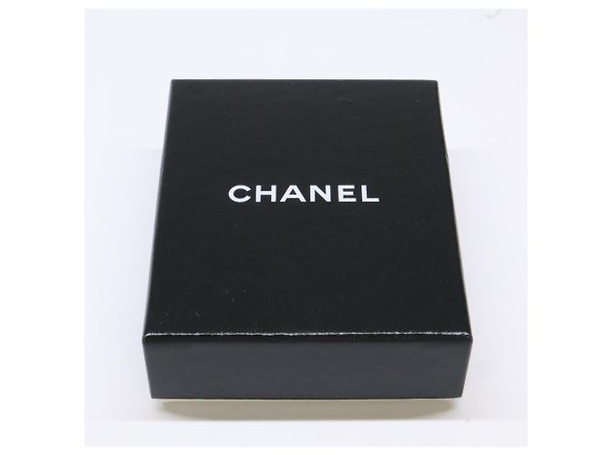 Borsa Chanel Coco Mark Chocolate Bar con motivo perla e spilla charm Nero D'oro - vista 10