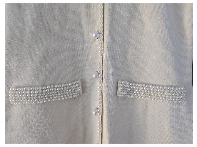 Sandro langes Strickkleid in Beige mit Perlenverzierung Creme - Ansicht 3