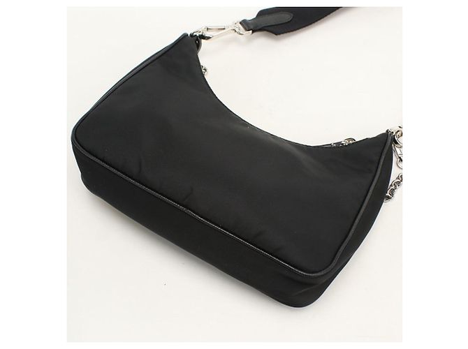 Borsa a tracolla Prada Re-Nylon Re-Edition 2005 Nero - vista 2