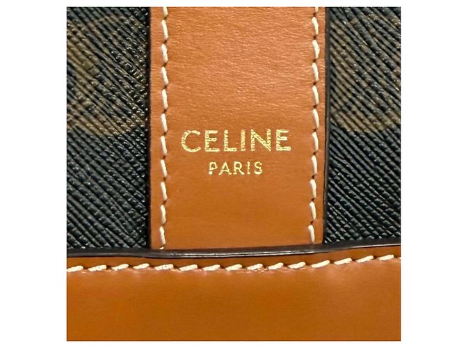 Céline Borsa a secchiello media in pelle Celine Triomphe Marrone - vista 10