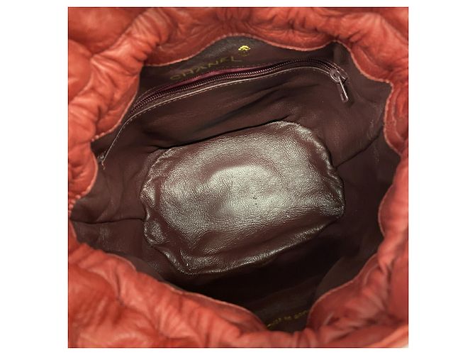 Bolso de hombro Chanel Matelassé con cadena Roja - vista 4