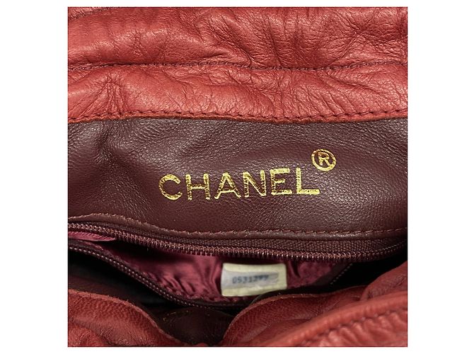 Bolso de hombro Chanel Matelassé con cadena Roja - vista 5