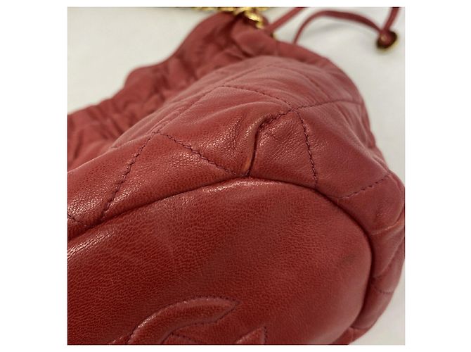 Bolso de hombro Chanel Matelassé con cadena Roja - vista 6