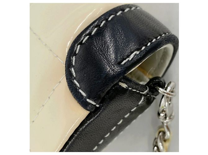 Borsa a tracolla con catena Chanel Chocolate Bar Nero Bianco - vista 11