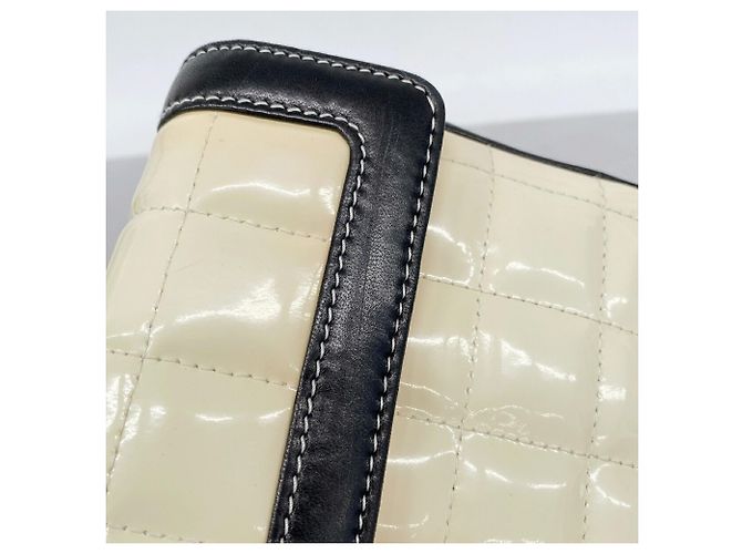 Borsa a tracolla con catena Chanel Chocolate Bar Nero Bianco - vista 15