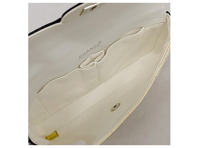 Borsa a tracolla con catena Chanel Chocolate Bar Nero Bianco - vista 4