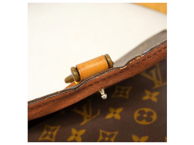 Borsa a tracolla Louis Vuitton Monogram Saint Cloud GM Marrone - vista 10