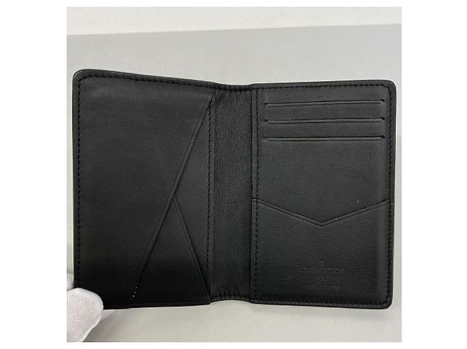 Louis Vuitton Monogram Shadow Visitenkartenetui Schwarz - Ansicht 3