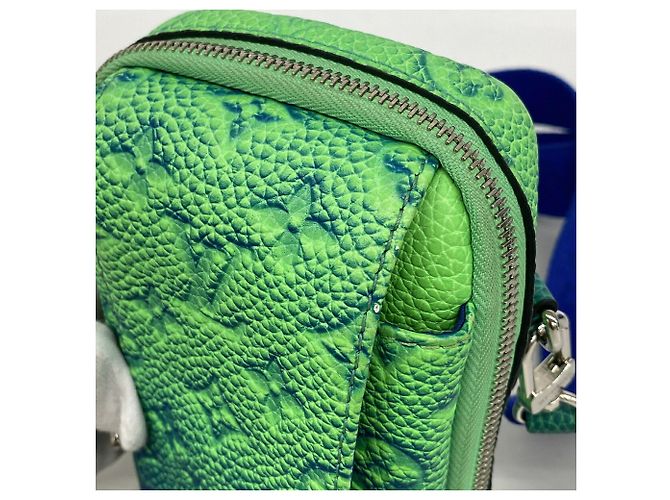 Borsa a tracolla Louis Vuitton Taurillon Illusion Blu Verde chiaro - vista 7