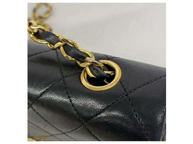 Borsa a tracolla con catena Chanel Matelassé Nero - vista 9