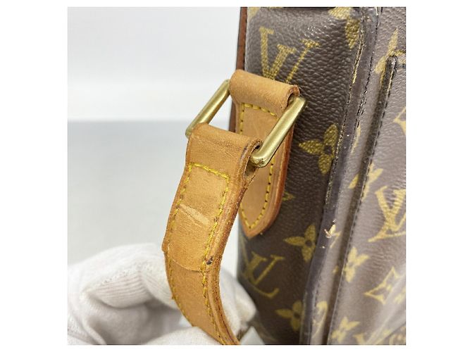 Borsa a tracolla Louis Vuitton Monogram Saint Cloud GM Marrone - vista 10