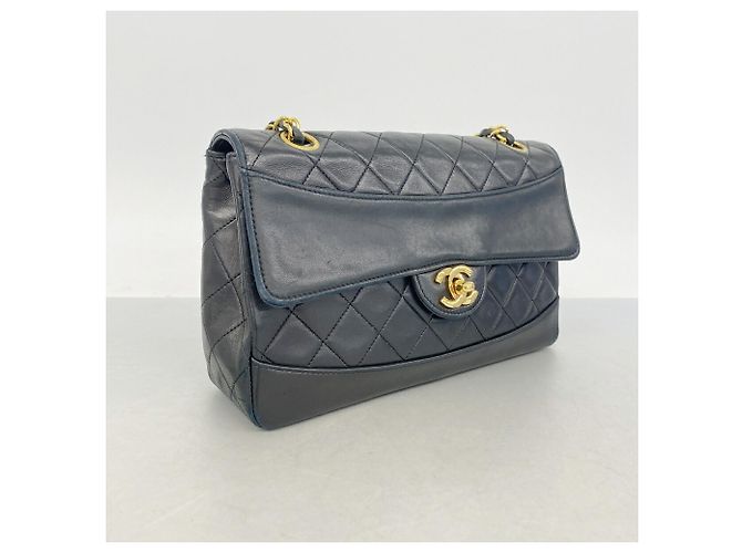 Borsa a tracolla Chanel Matelassé Nero - vista 2