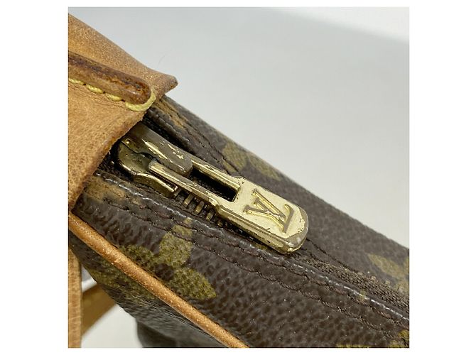 Borsa a tracolla Louis Vuitton Monogram Boulogne 30 Marrone - vista 12