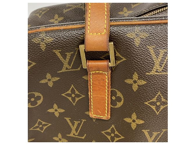 Borsa a tracolla Louis Vuitton Monogram Cite GM Marrone - vista 9