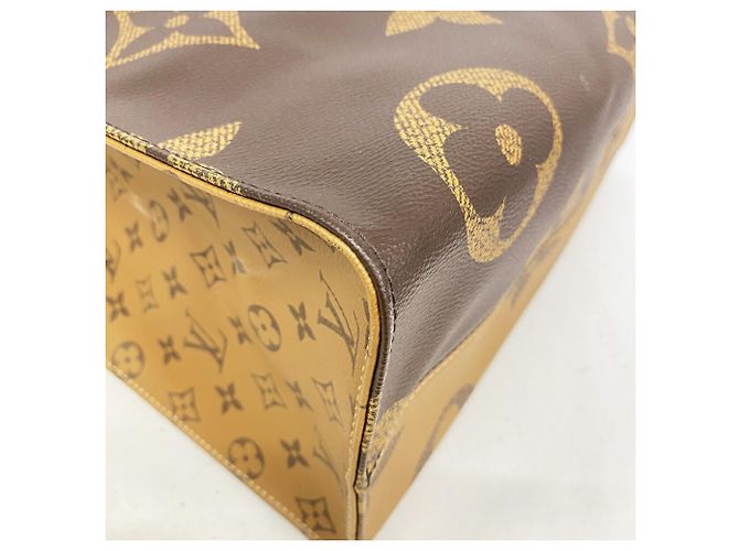 Borsa Tote Louis Vuitton Monogram Reverse OnTheGo GM Marrone - vista 6