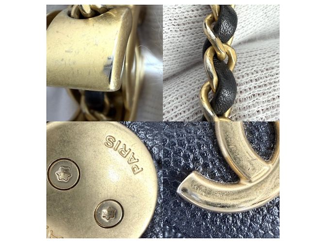 Sac à épaule Chanel en cuir noir et blanc - vue 6