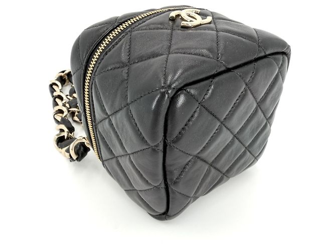 Mini borsa Chanel Matelassé Nero Bianco - vista 3