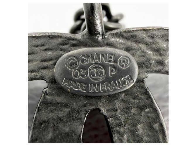 Bracciale con charm bianco Chanel - vista 4