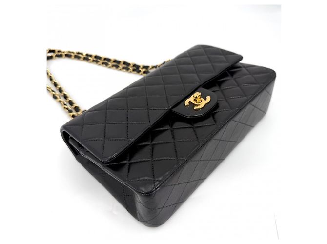 Borsa a tracolla Chanel Matelassé 25 Nero - vista 3