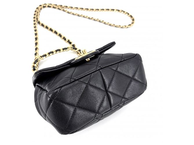 Borsa a tracolla Chanel Mini Matelassé Nero Bianco - vista 4