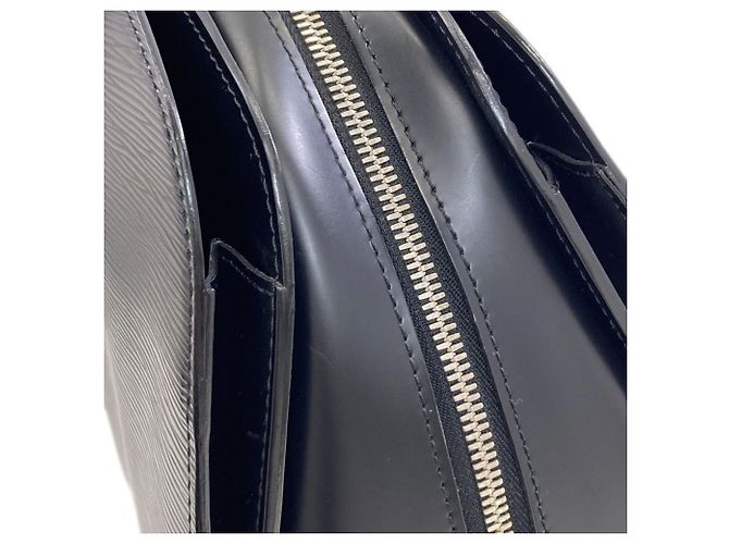 Borsa Louis Vuitton Pont Neuf GM Nero - vista 12
