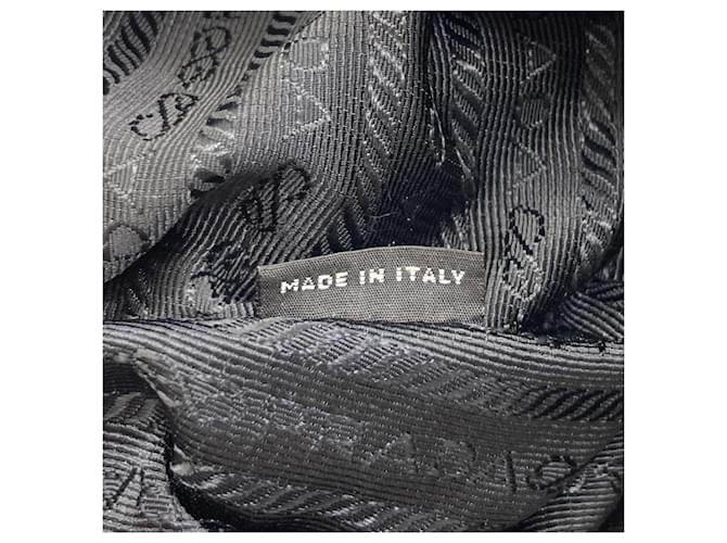 Borsa a tracolla Prada con logo Triangle Nero - vista 7