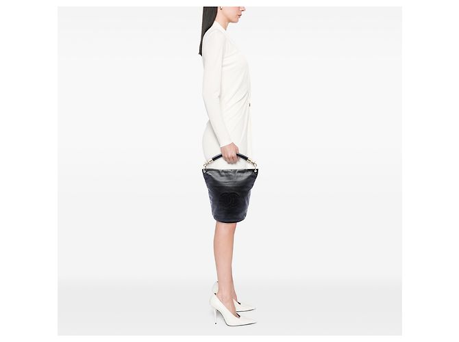 Borsa bucket Chanel CC in pelle d'agnello nera Nero - vista 6