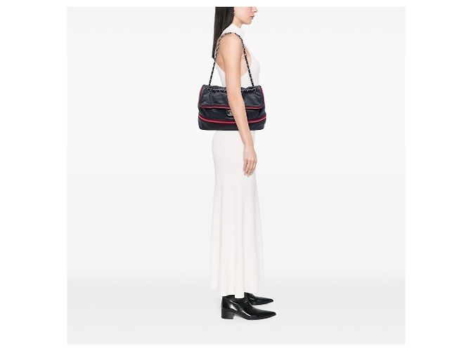 Borsa a tracolla espandibile Chanel in vitello traforato blu Blu navy - vista 6