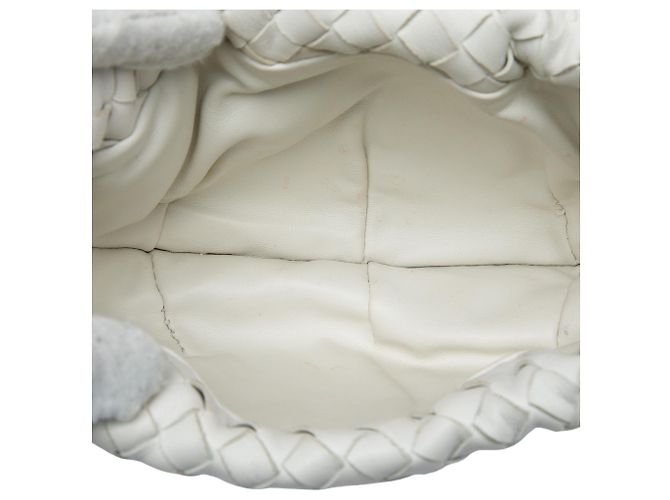 Bottega Veneta Mini Borsa a Tracolla Bulb in Nappa Intrecciato Bianca Bianco Bianco sporco - vista 4