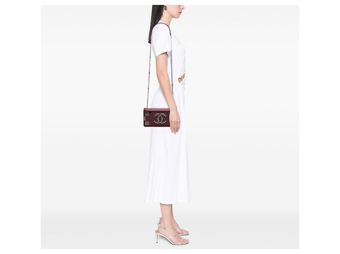 Chanel Boy Brick Horizontal Flap in pelle d'agnello rossa e acrilico Rosso Bordò - vista 6