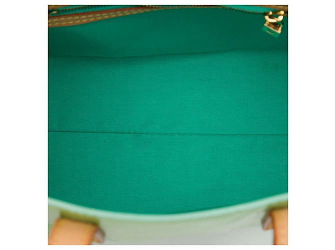 Louis Vuitton Green Monogram Vernis Reade PM Verde Verde chiaro - vista 4