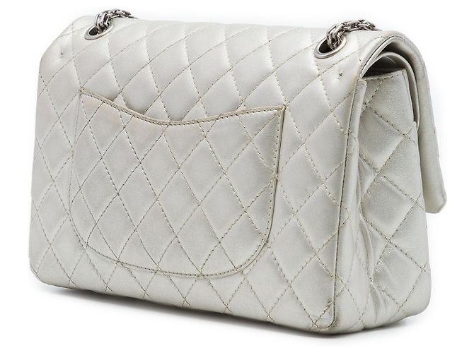 Chanel Silver Quilted Metallic Aged Calfskin Reissue 2.55 Double Flap 226 Argento - vista 2