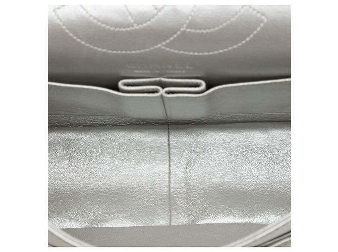 Chanel Silver Quilted Metallic Aged Calfskin Reissue 2.55 Double Flap 226 Argento - vista 4