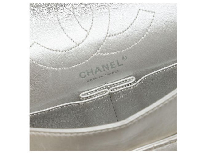 Chanel Silver Quilted Metallic Aged Calfskin Reissue 2.55 Double Flap 226 Argento - vista 5