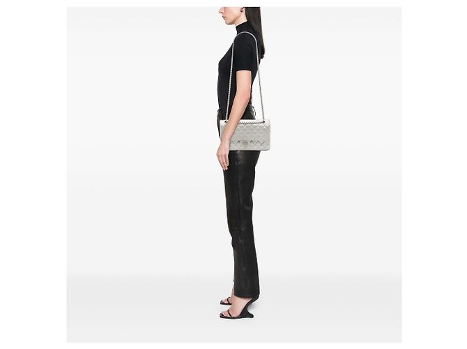 Chanel Silver Quilted Metallic Aged Calfskin Reissue 2.55 Double Flap 226 Argento - vista 6